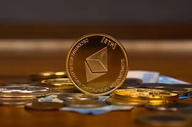 소액 투자자라면...비트코인 고래 스트래티지 살까 이더리움 살까