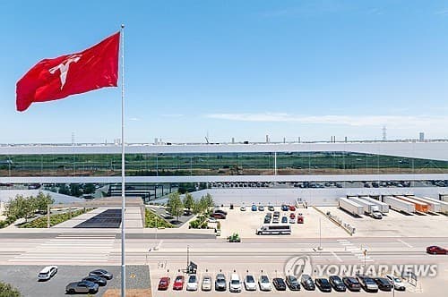 머스크 "테슬라 부지에 연구용 팹 건설…인텔 14A 사용"