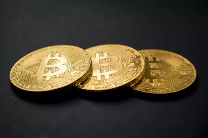 Bitcoin, Coinbase Sell-off Bomb Amidst Monthly Rise... January Downturn Deja Vu Fear