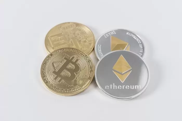 8년 차 전문가 "1만 달러, 비트코인·이더리움에 할당하라"...200배 수익 전략 공개