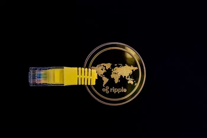 XRP(리플), 1.22달러 하락 '적신호'..."고래도 던졌다"