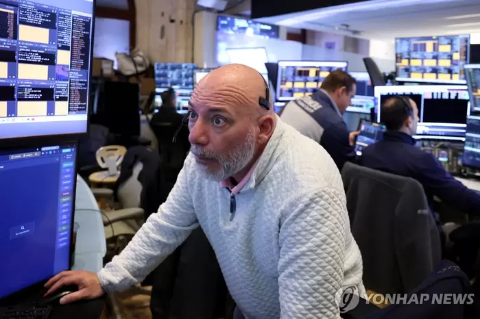 코인시장 왜 또 흔들렸나…새벽 반등은 진짜 회복 신호일까