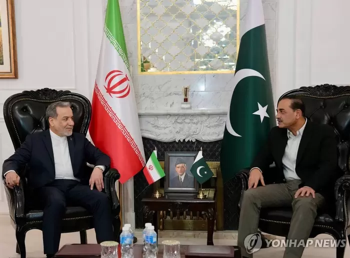 "Iran Foreign Minister Delivers 'Armistice Considerations' to Pakistan"<Iranian Media>