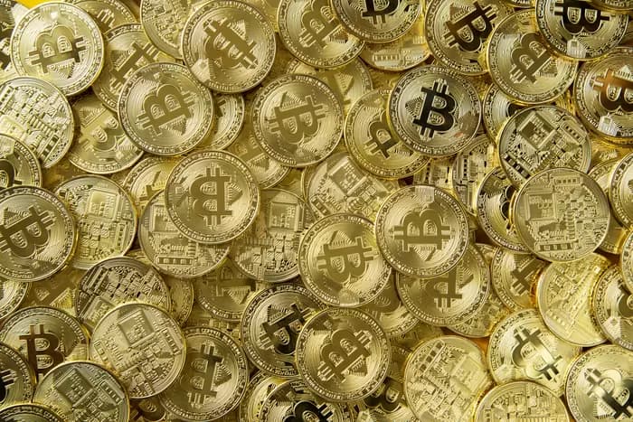 멕시코 억만장자 "비트코인(BTC)은 장기 보유할 자산"...공포 매도 정면 반박