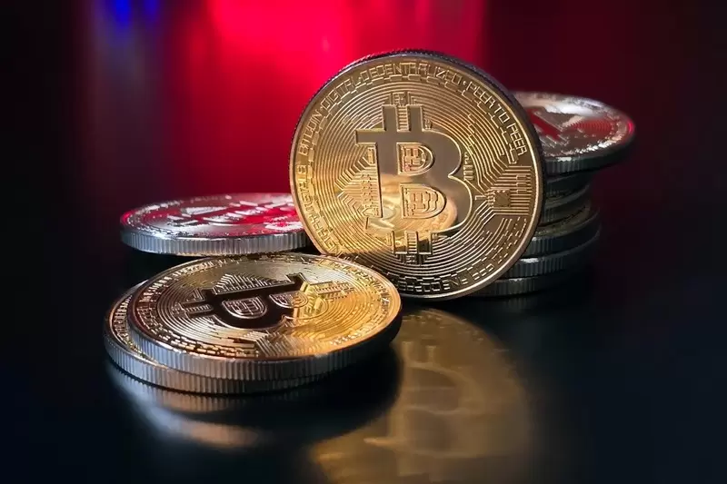 비트코인(BTC), 5만 9,000달러 vs 7만 달러 재돌파 전망 대립...고래는 매도 종료